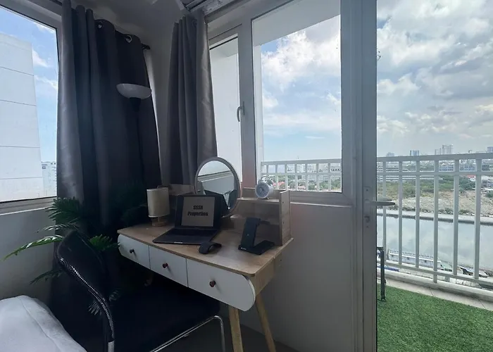 2br Ktv In Moa Smx Okada, Near Airport *