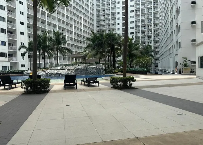 2br Ktv In Moa Smx Okada, Near Airport